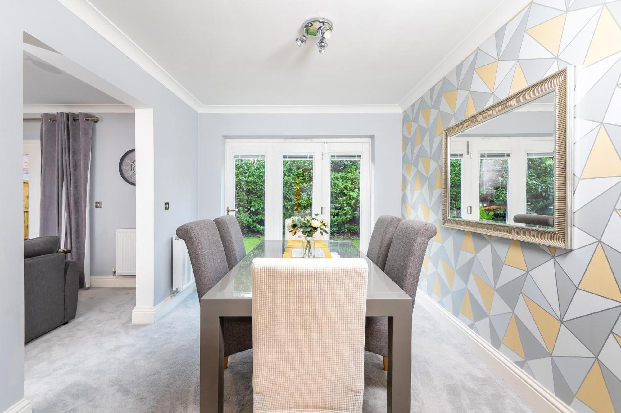 Spacious And Modern Townhouse I Pass The Keys York Exteriör bild