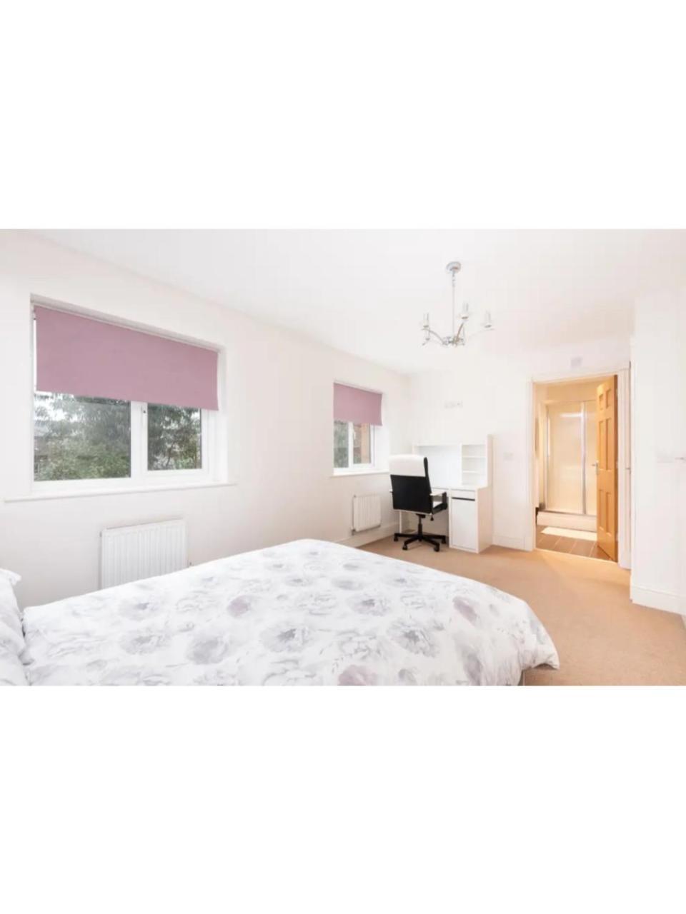 Spacious And Modern Townhouse I Pass The Keys York Exteriör bild