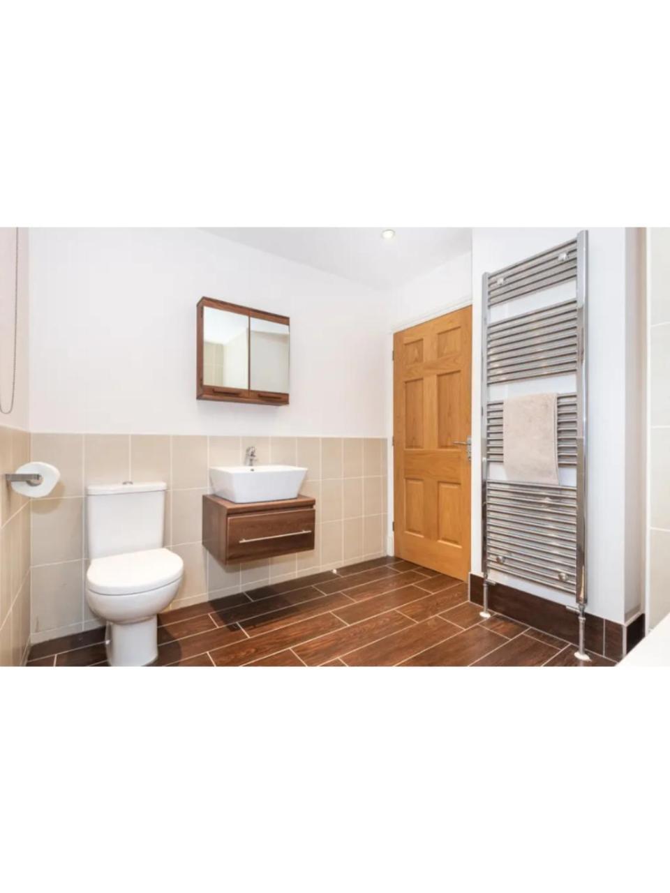Spacious And Modern Townhouse I Pass The Keys York Exteriör bild